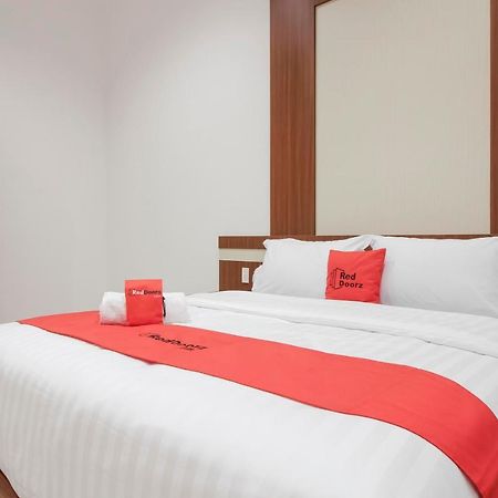 Reddoorz Premium @ Setiabudi Medan Sunggal Exterior foto
