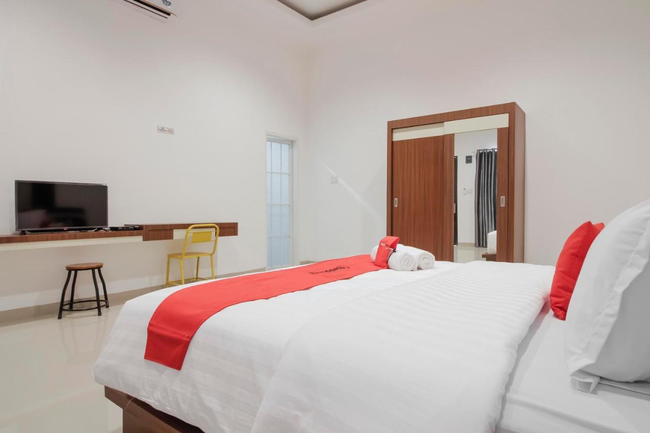 Reddoorz Premium @ Setiabudi Medan Sunggal Exterior foto
